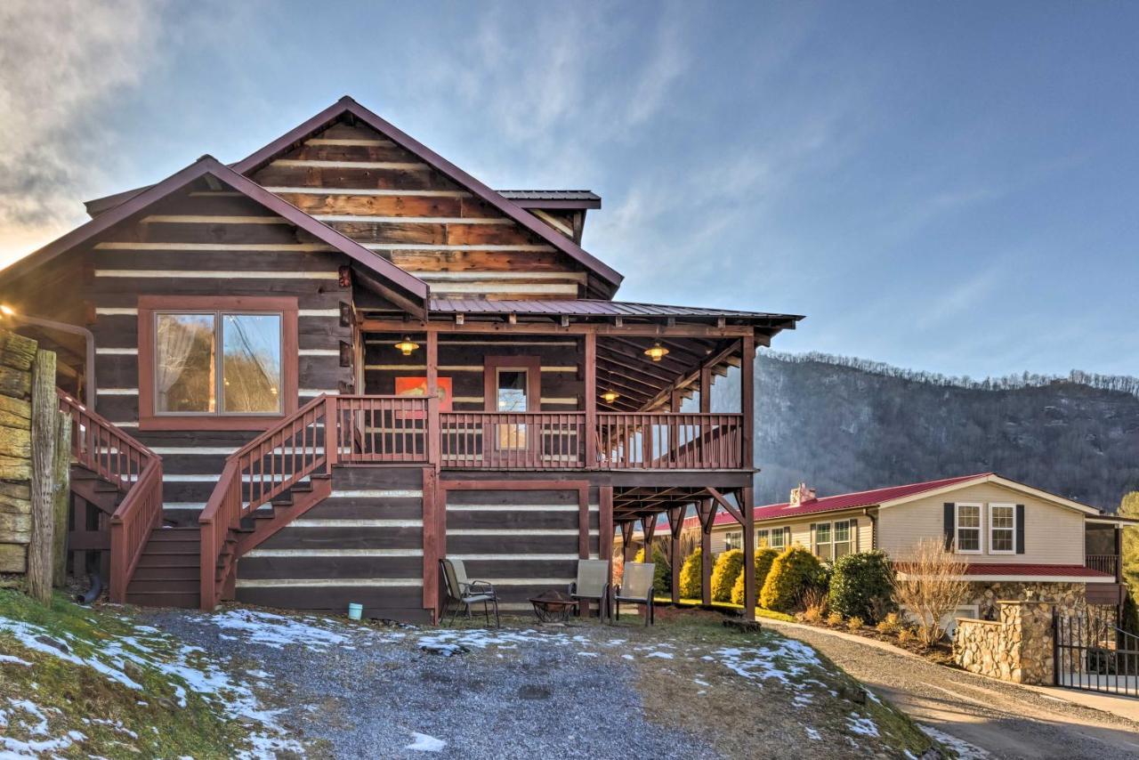 Villa The Cabin At Marys Place With Deck And Mtn Views! Maggie Valley Exterior foto